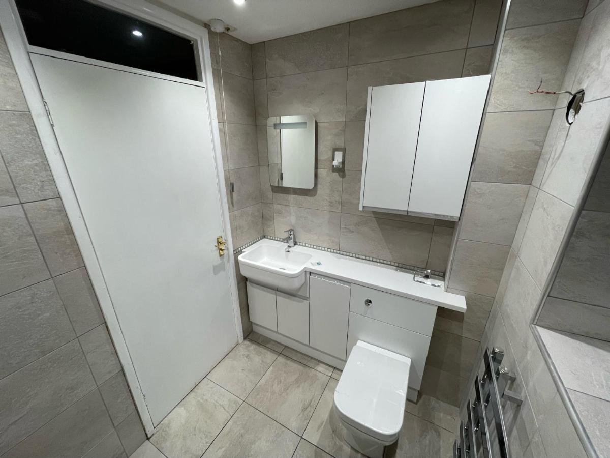 אברגאבני Riverside 2 Bedroom Townhouse With Car Charger מראה חיצוני תמונה