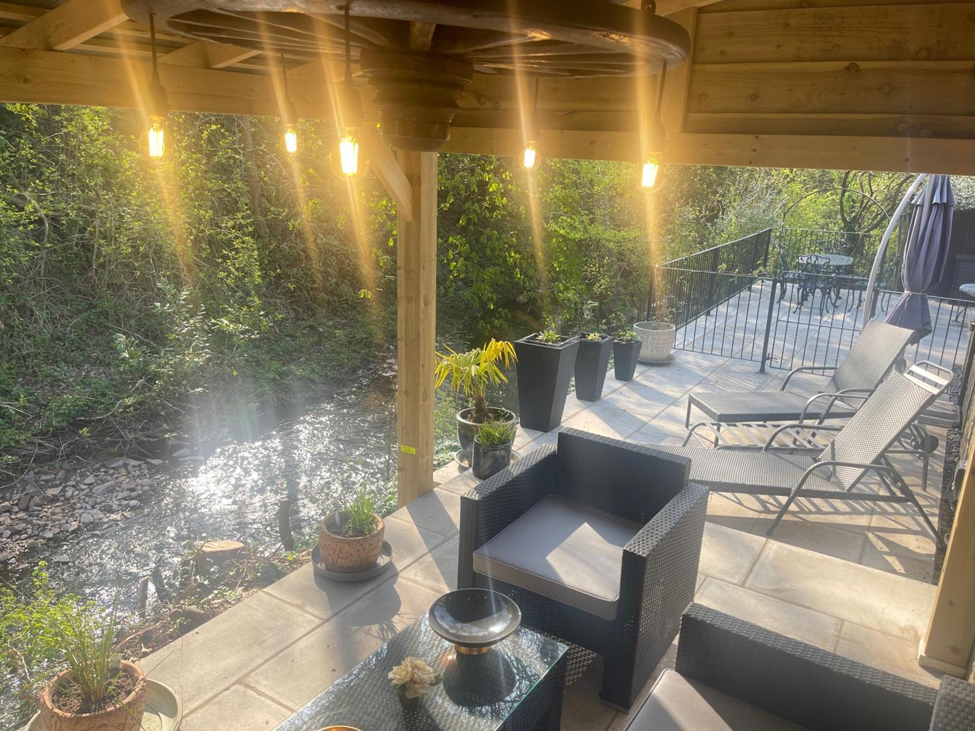 אברגאבני Riverside 2 Bedroom Townhouse With Car Charger מראה חיצוני תמונה